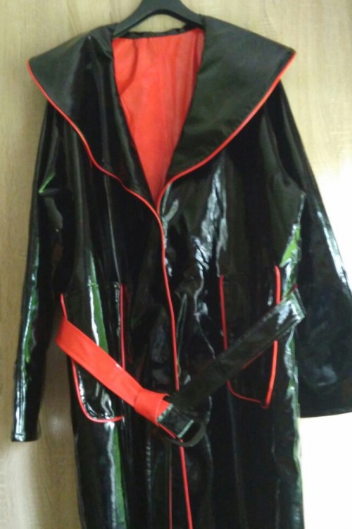 Double-sided lacquer bathrobe,floor-length