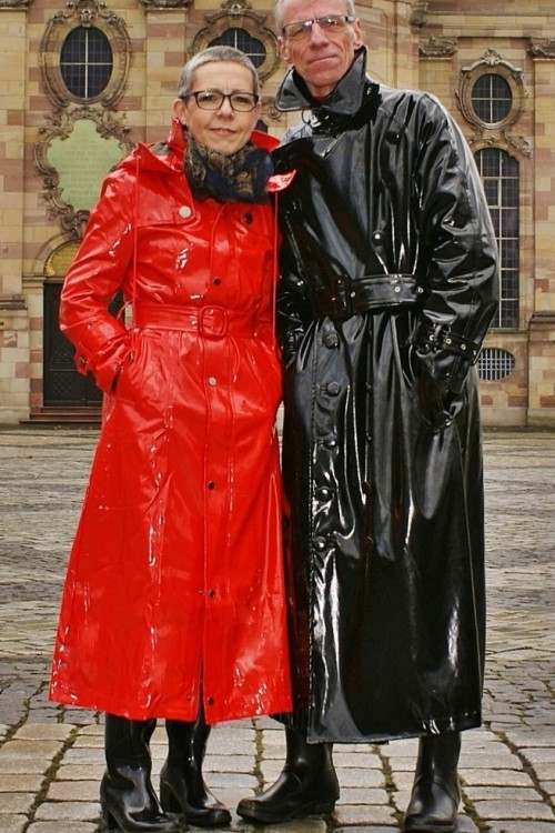 Lackina-vinyl hooded coat size S-4XL,red