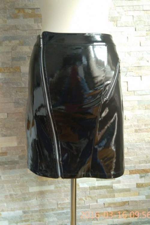 Mini Skirt ,with zipper black